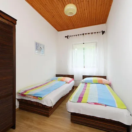 Pinus 2 By Interhome Feriehus Balatonfůzfő